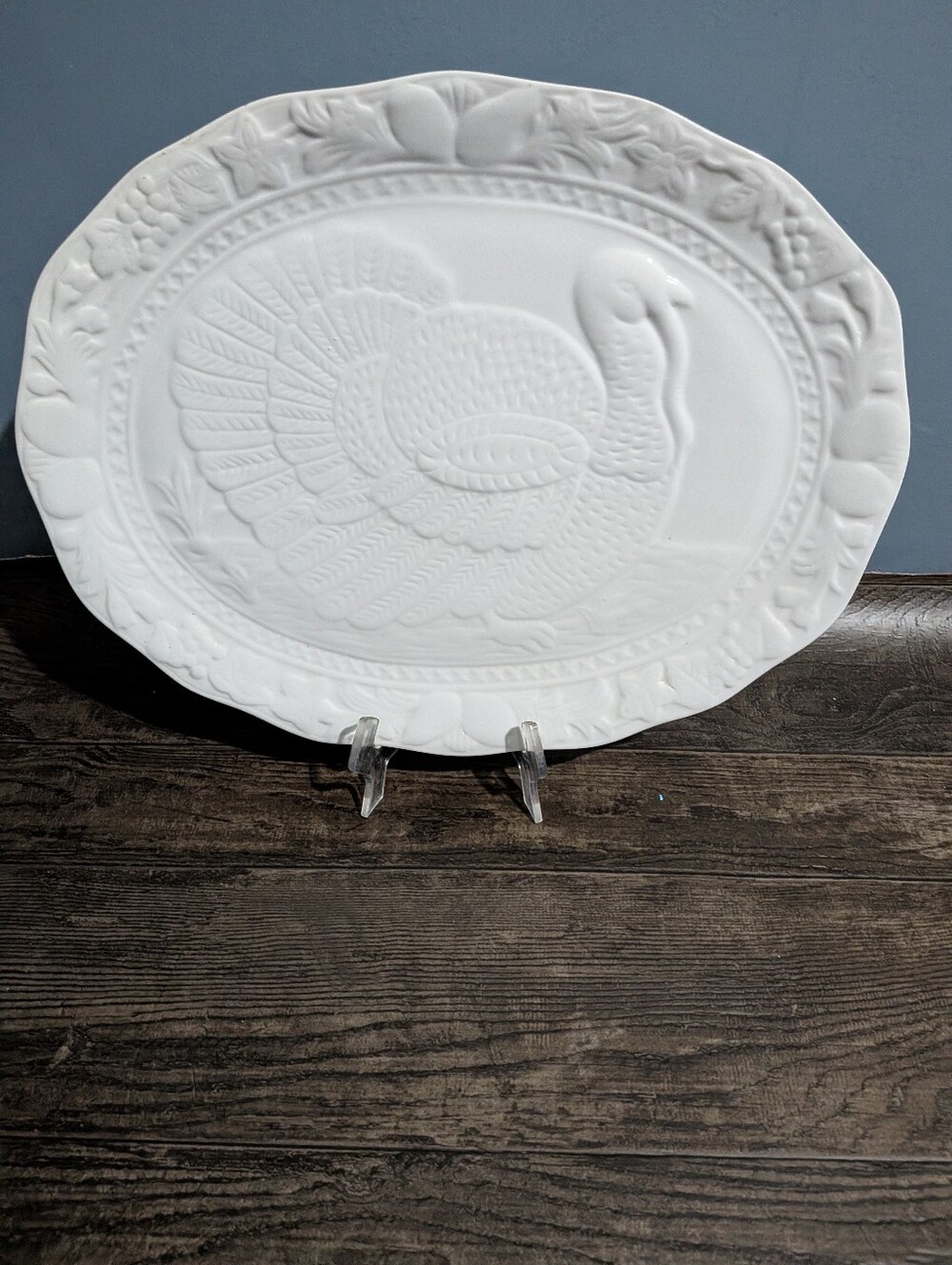 White Embossed Ceramic Turkey Serving Platter - Holiday Table Centerpiece